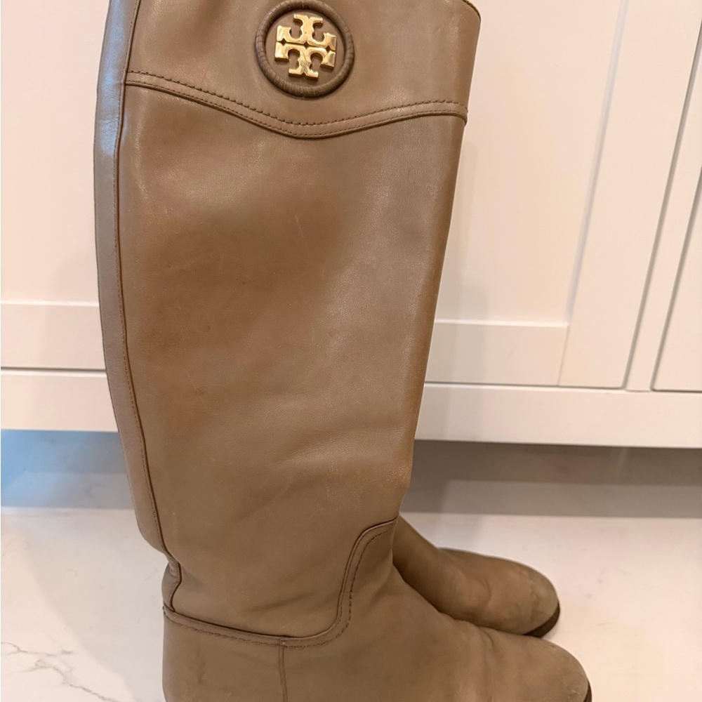 Tory Burch Grey Leather Boots Size 8
